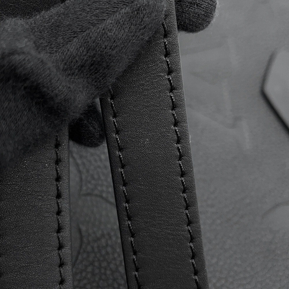 Louis Vuitton shoulder bag, Monogram Empreinte, Multi Pochette Accessoires M8... - Picture 16 of 16